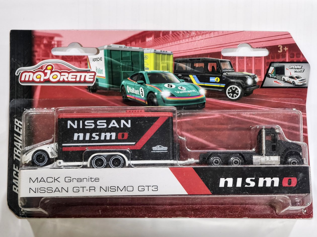 Nissan Team Transport MACK Granite + Nissan GT-R Nismo GT3 Race Trailer